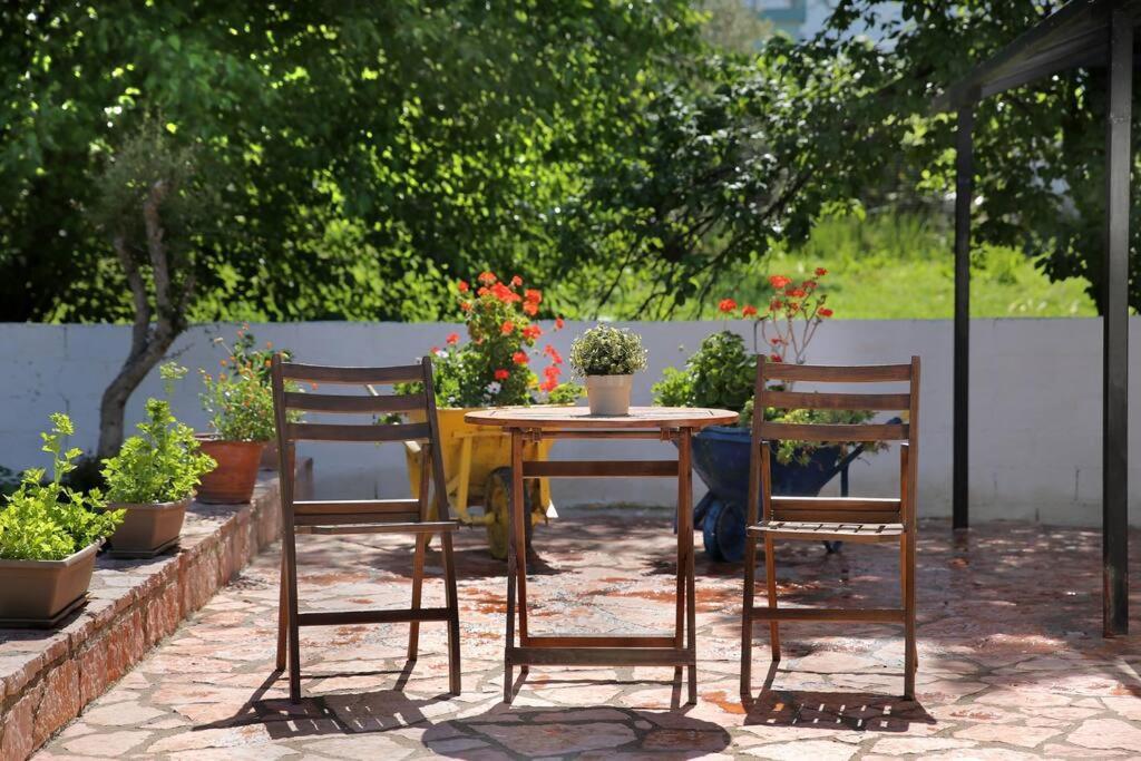 Ferienwohnung "Elegant & Quiet House" Igoumenitsa Exterior foto